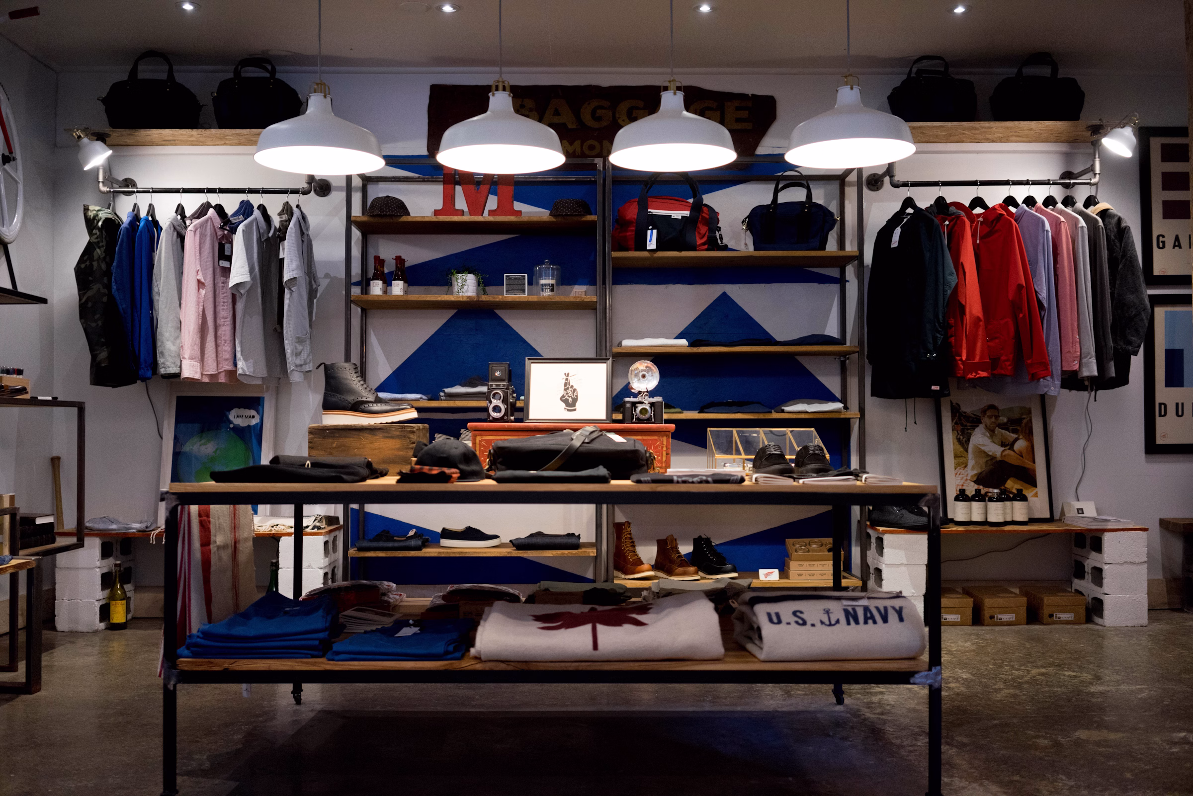 Retail store representing product discovery and merchandising